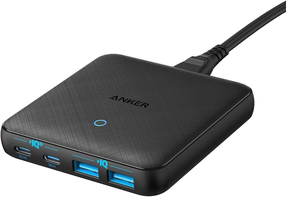 Anker PowerPort Atom III Slim seinälaturi, Kaksois USB-C-portit ja Kaksois USB-A-portit (65W Maksimi), PIQ 3.0, GaN-materiaali.