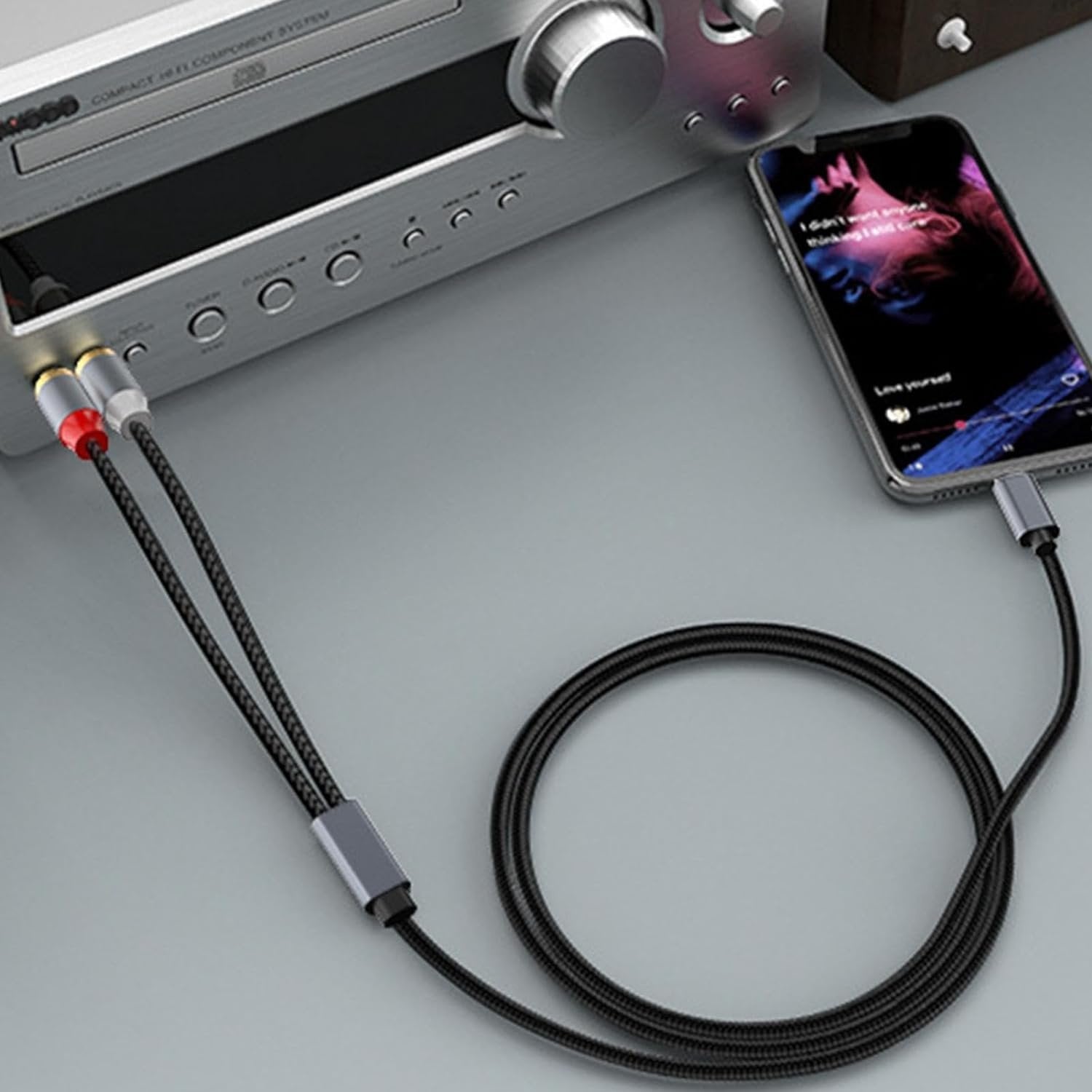 NÖRDIC USB-C-RCA-kaapeli 1,2 m ääntä varten