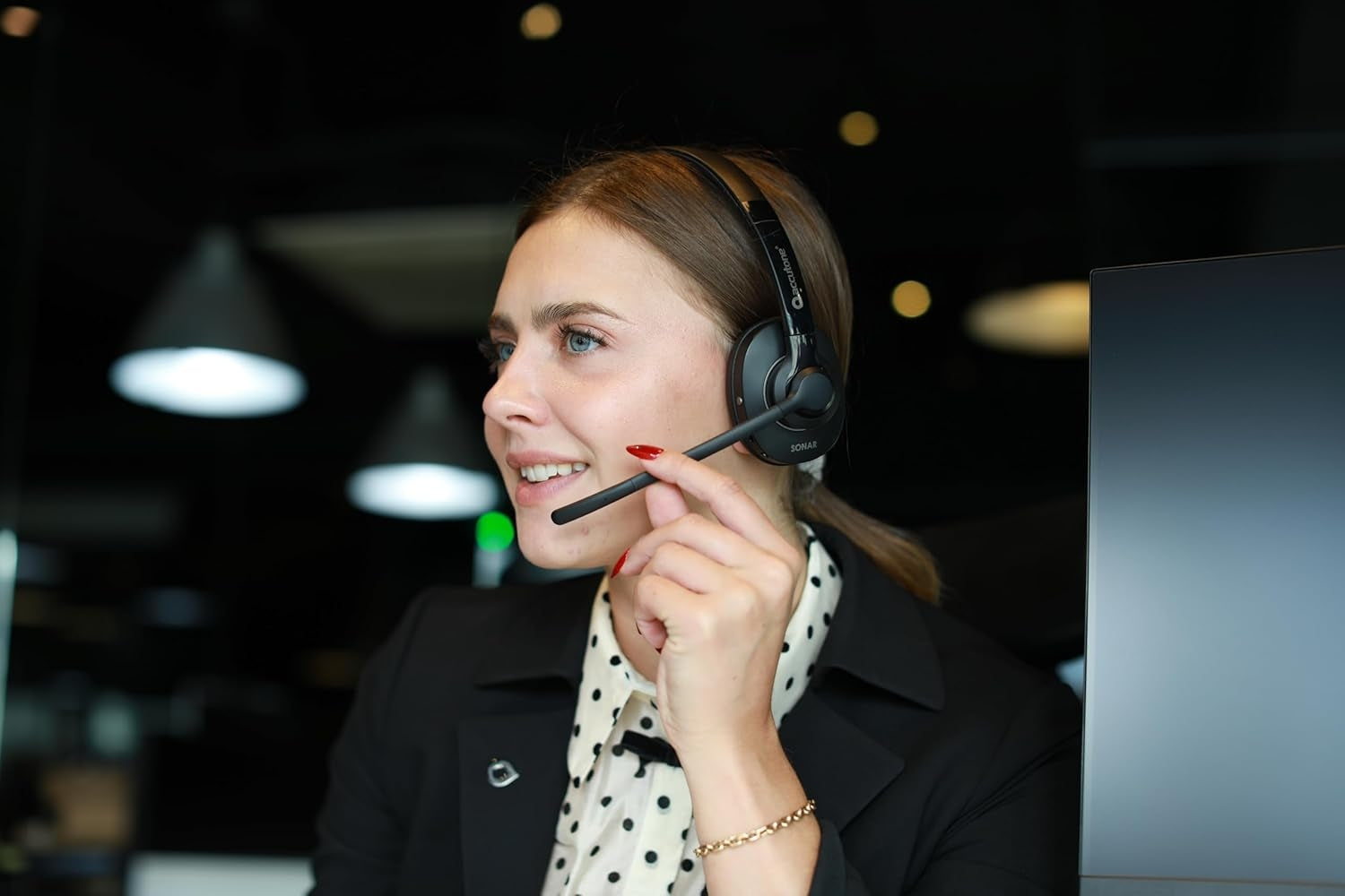 Accutone Sonar 60 Dual Bluetooth & USB langallinen headset melua vaimentavalla mikrofonilla, pitkä akunkesto PC/Mac-tietokoneille ja puhelimille