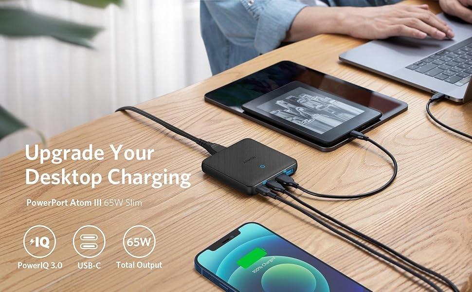 Anker PowerPort Atom III Slim seinälaturi, Kaksois USB-C-portit ja Kaksois USB-A-portit (65W Maksimi), PIQ 3.0, GaN-materiaali.